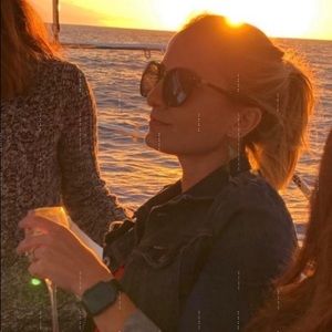 Meet your Posher, Cristina